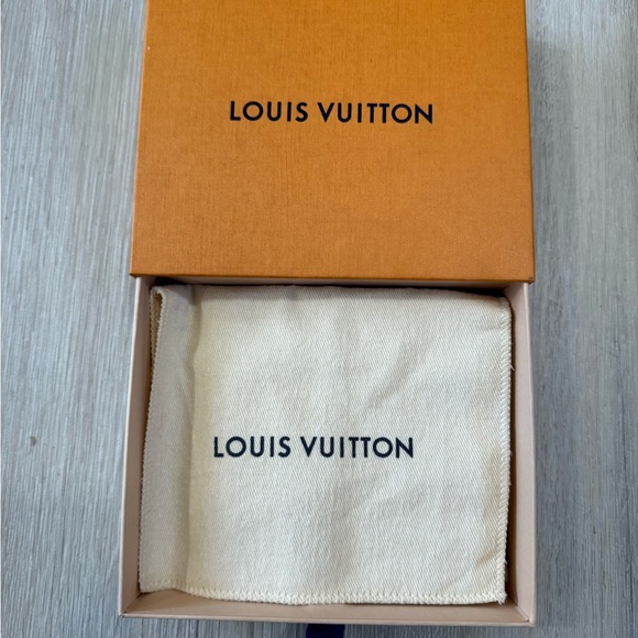 Louis Vuitton Men’s Wallet - Picture 5 of 7